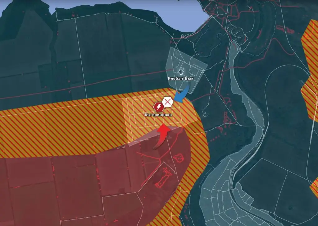 Прижать врага к воде