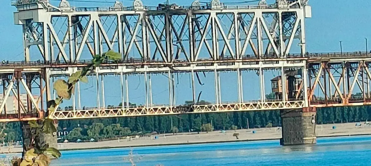 Мостам приготовиться?