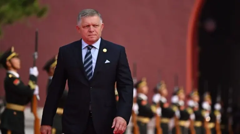 Фицо приедет на 9 мая