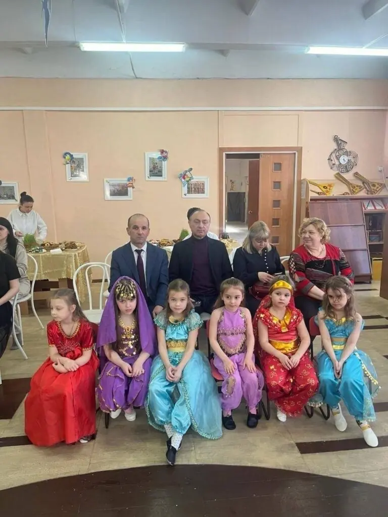 Игры с идентичностью: как русских детей к намазу приучают